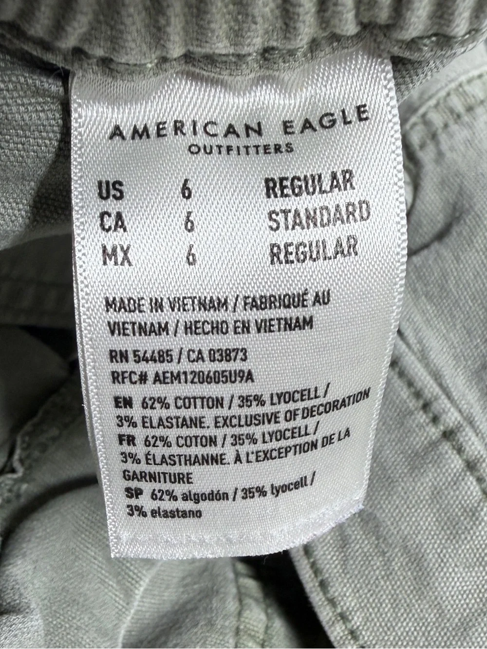 American Eagle Stretch Faded Green Straight Leg Cargo Pants Size 6 - Picture 17 of 17